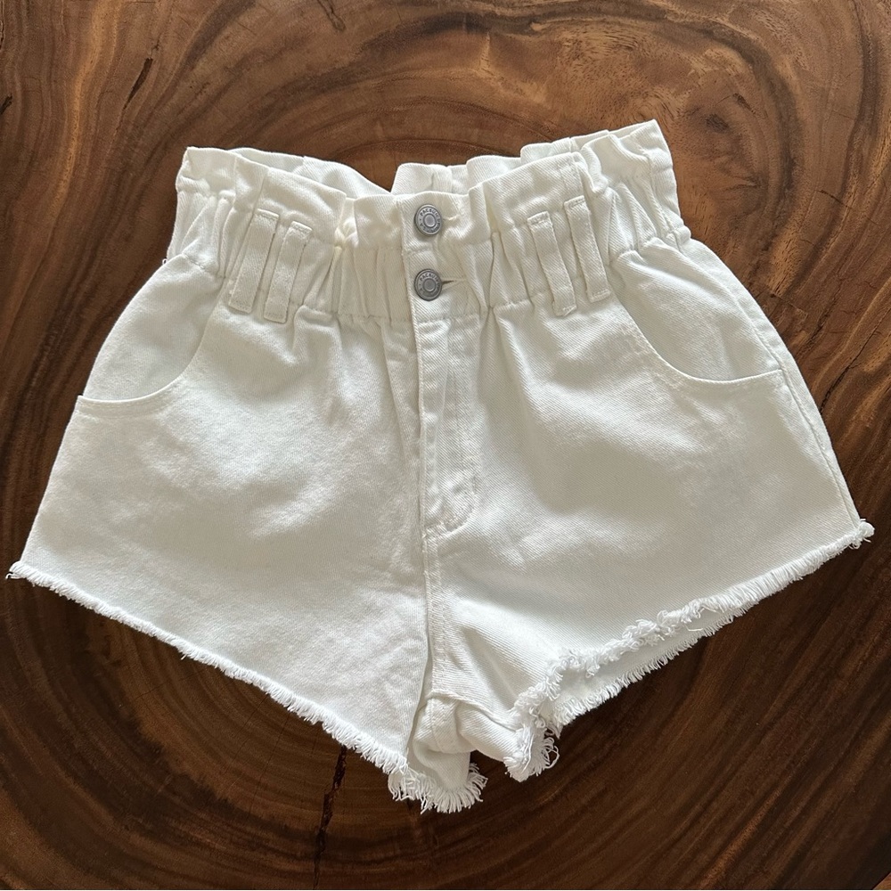 PacSun white paperbag mom short